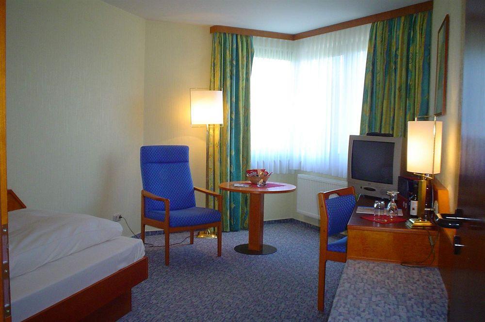 Balladins Superior Hotel Gutsmann Bad Bramstedt Exterior photo